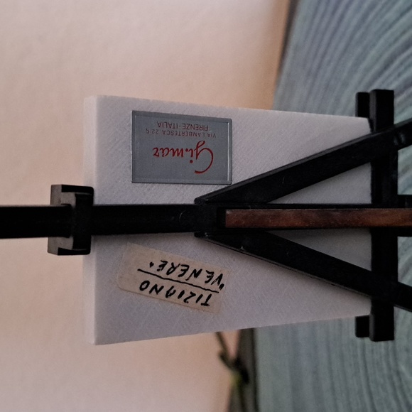 Source Unknown Classic Portrait on Wooden Easel - Picture 6 of 7